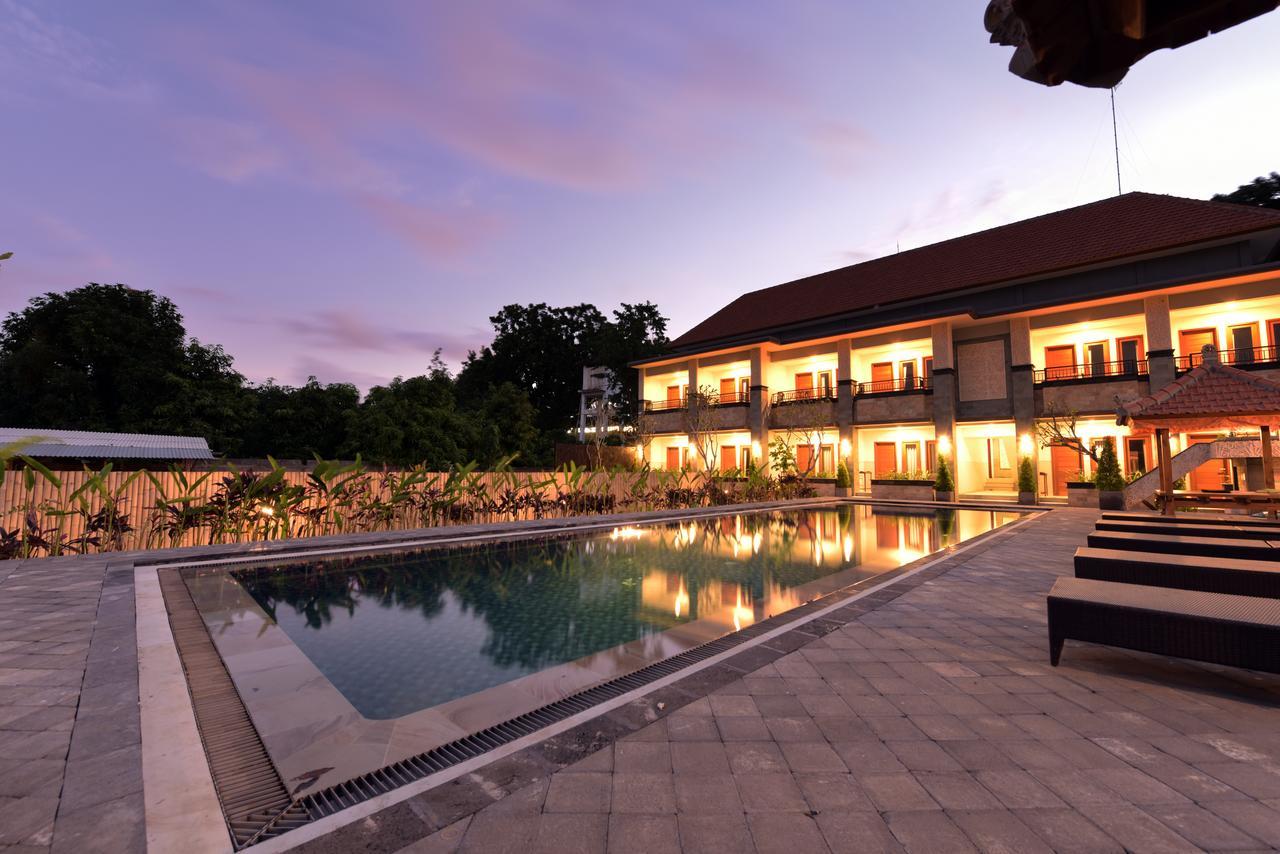 Le Lima Hotel Kuta  Exterior photo