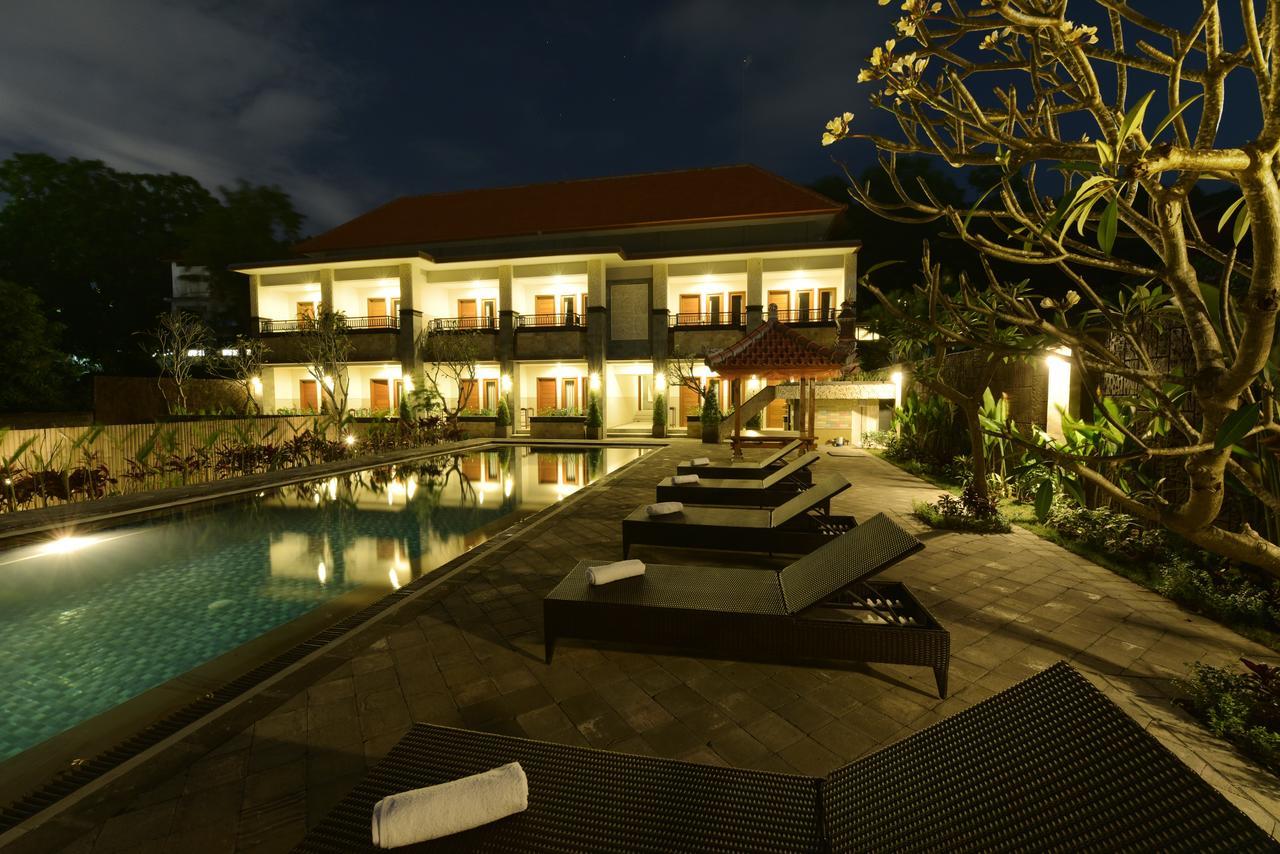 Le Lima Hotel Kuta  Exterior photo