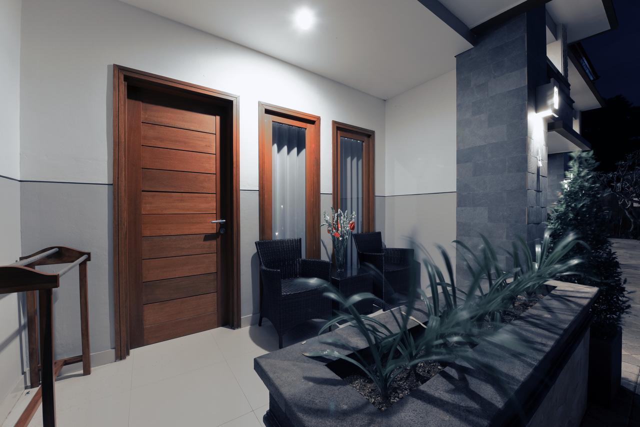 Le Lima Hotel Kuta  Exterior photo