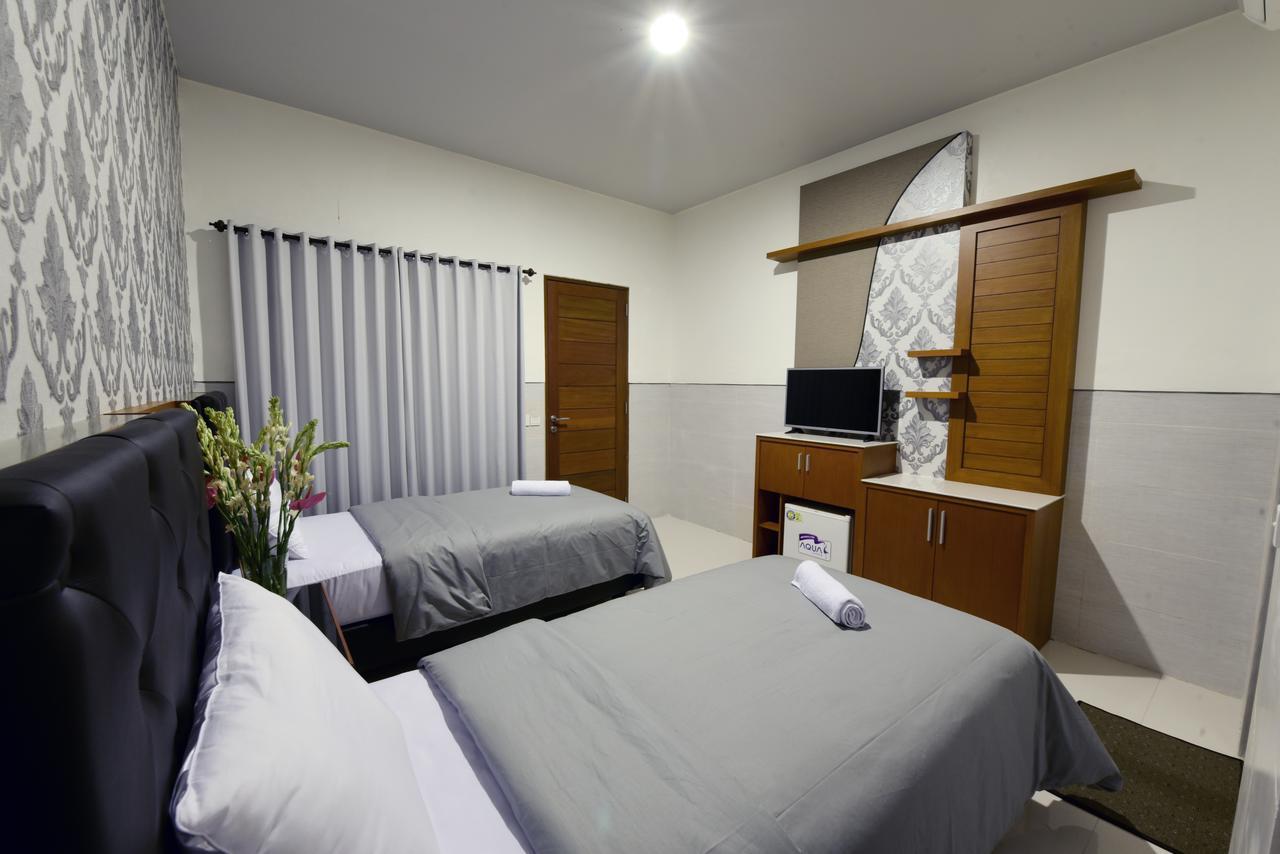 Le Lima Hotel Kuta  Exterior photo